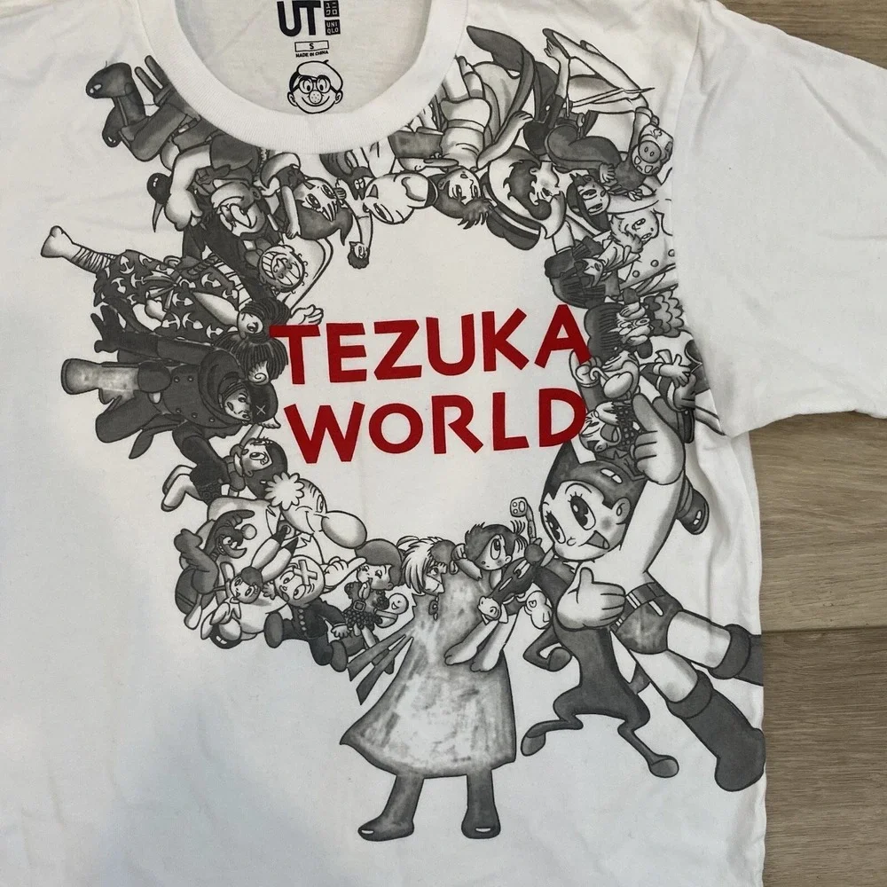 UNIQLO Tezuka World Size S T-Shirt Osamu Tezuka Astro boy UT Japan Rare Graphic
